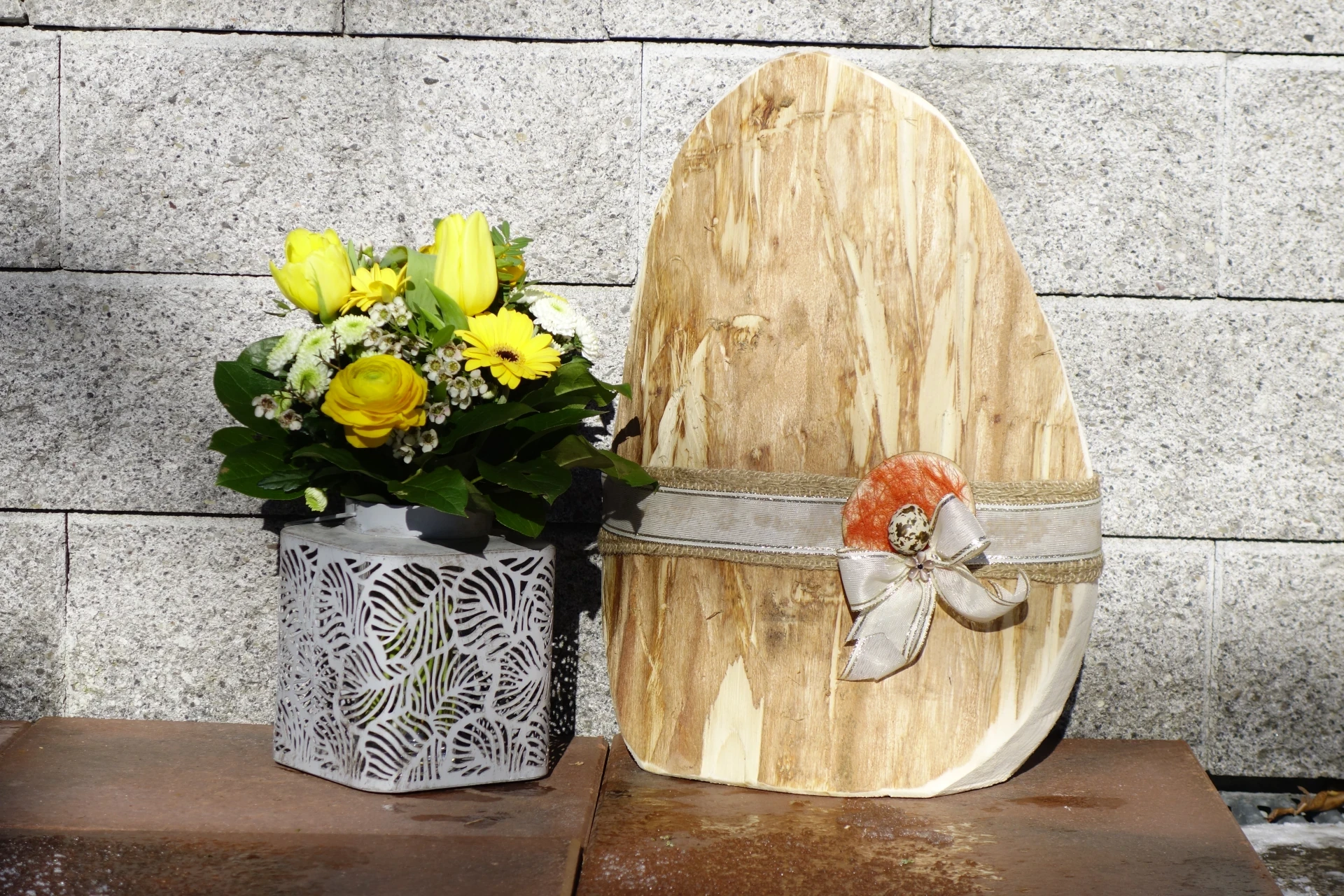 Preis 30,- Euro / Stk. (nur Ei)